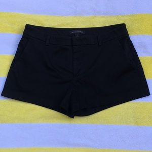 Banana Republic black cotton twill shorts size 2🏠